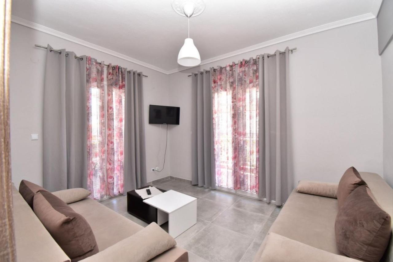 Apartment Zoi Полихроно Екстериор снимка